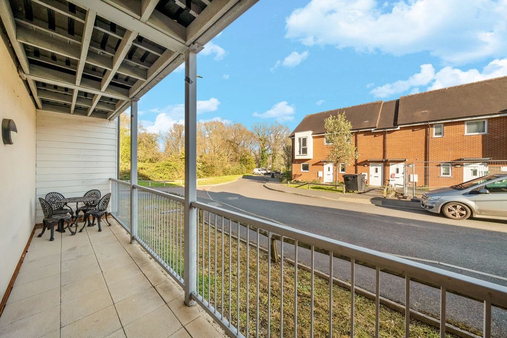 Property photo 2 of 15 Photo 18