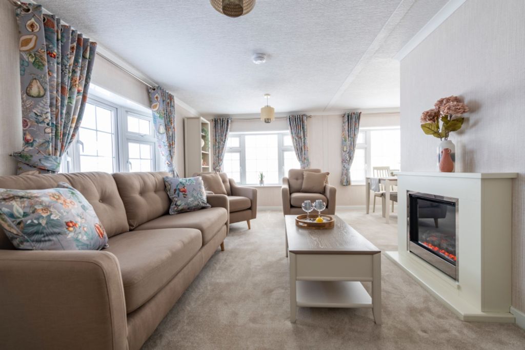Property photo 2 of 8 3769431