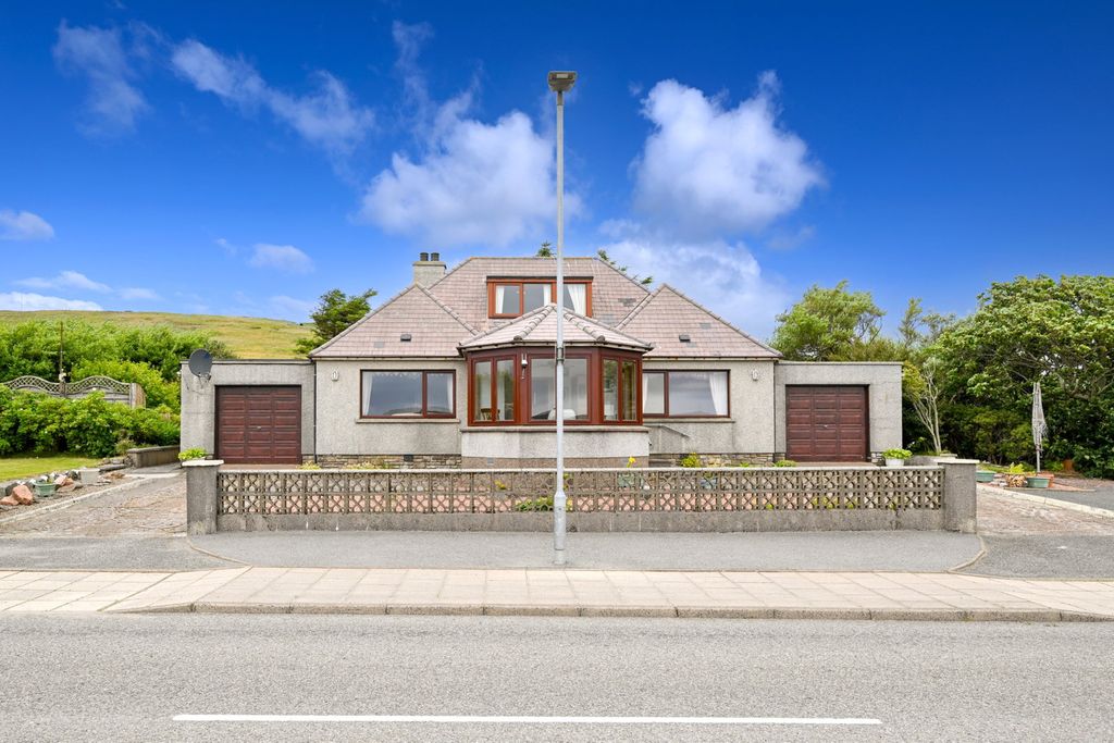 Property photo 1 of 41