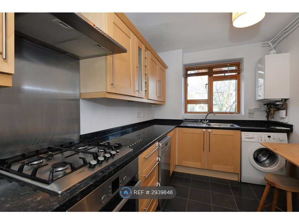 Property photo 3 of 28 Kitchen
