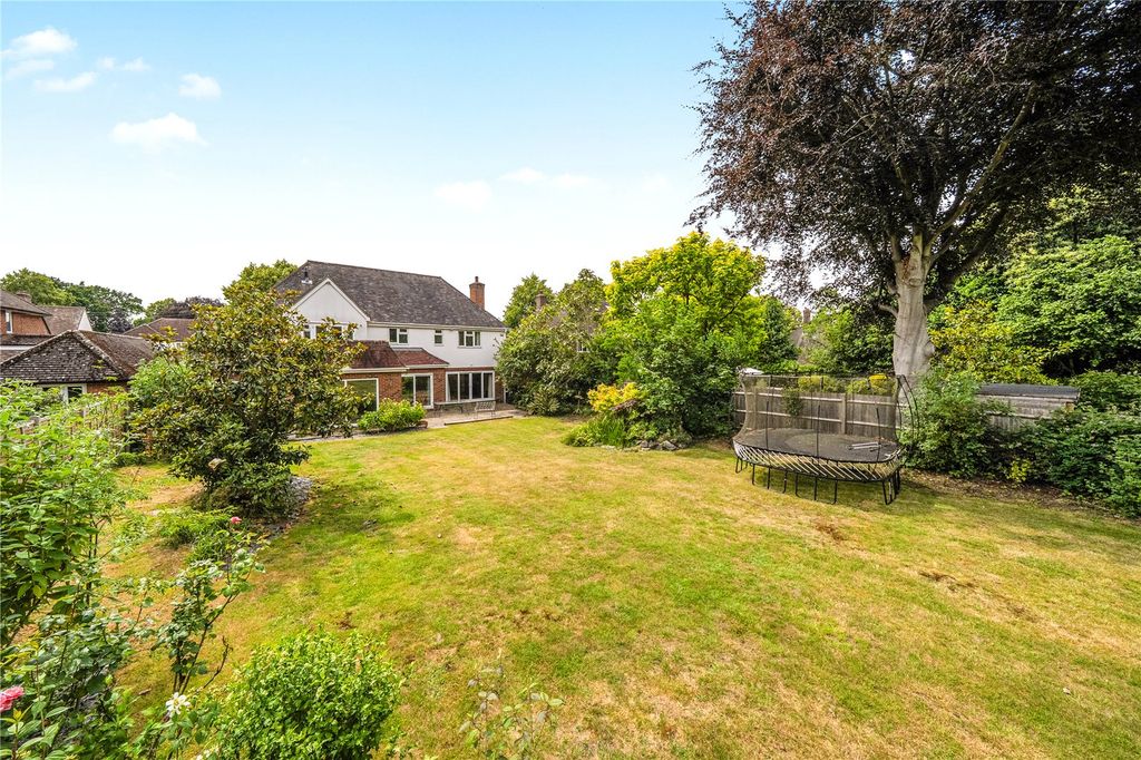 Property photo 2 of 33 Picture No. 16