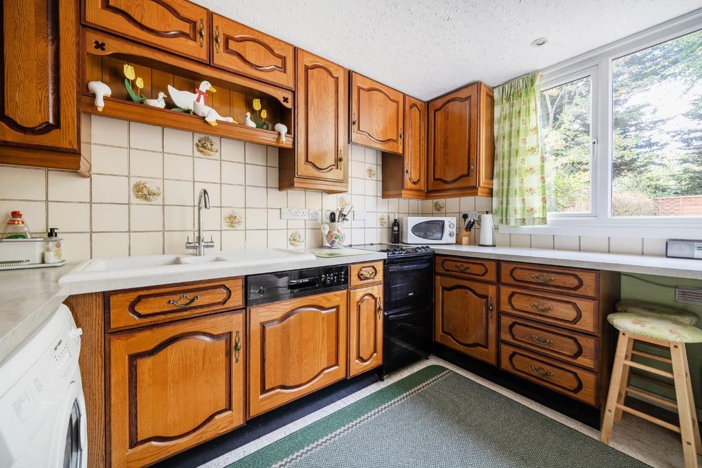 Property photo 3 of 16 1524760-13-6Ab24Ebfa4c04.Jpg