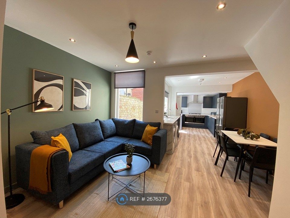 Property photo 3 of 8