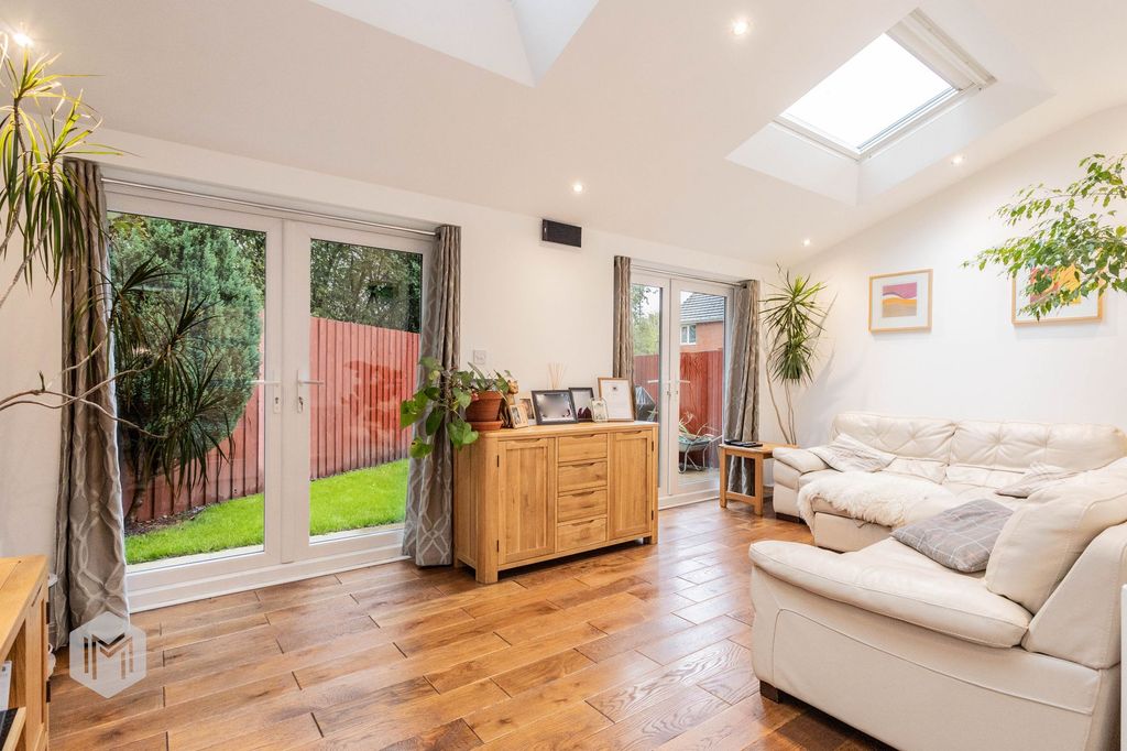 Property photo 3 of 37