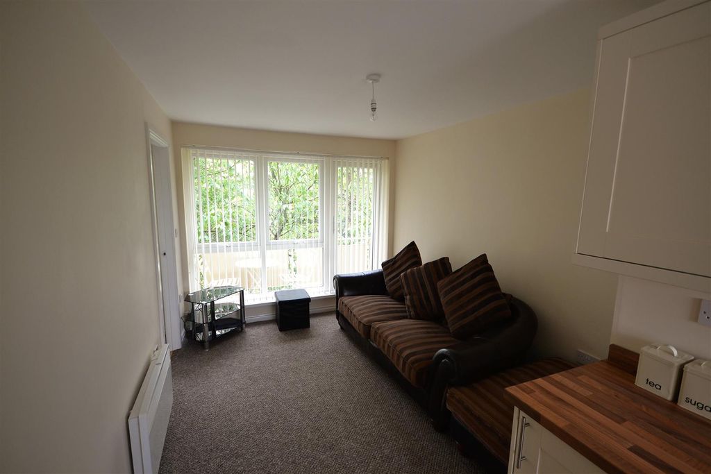 Property photo 2 of 5