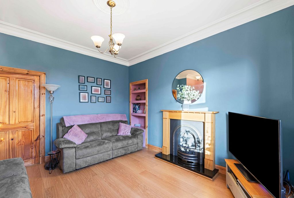 Property photo 2 of 26