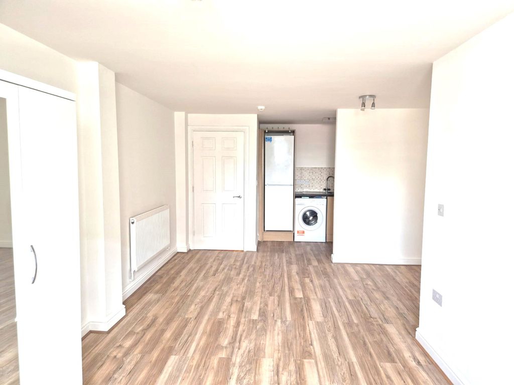 Property photo 3 of 10 Gallery