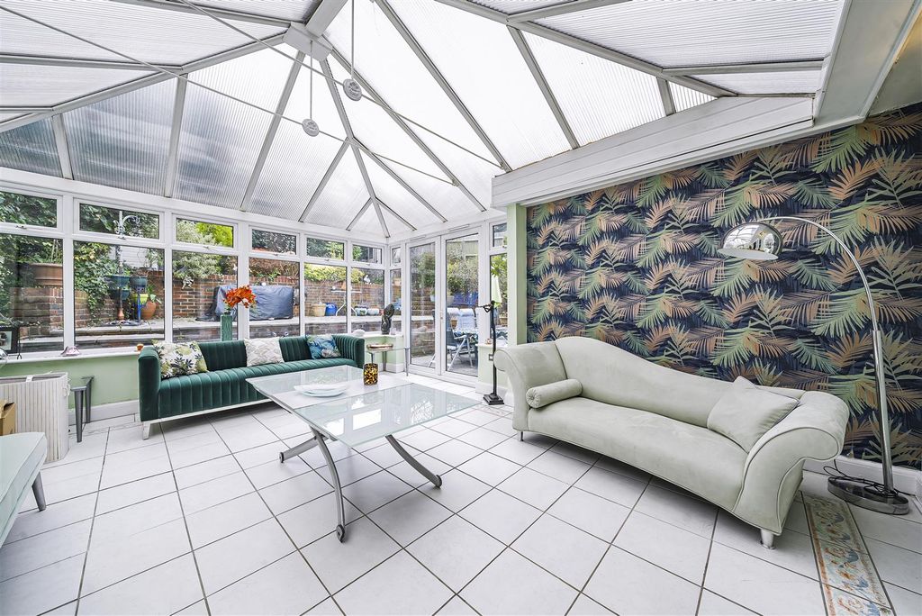 Property photo 3 of 22 Conservatory: