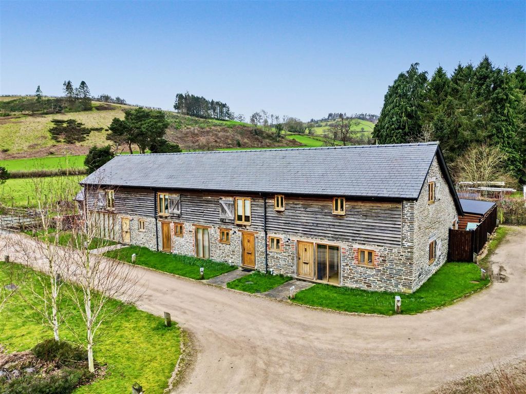 Property photo 1 of 25 Dji_Fly_20260218_020454_775_1771338572415_Photo.Jp