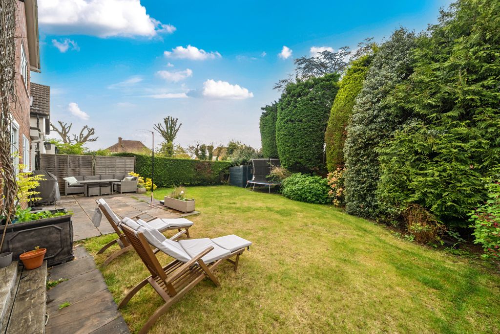 Property photo 2 of 19
