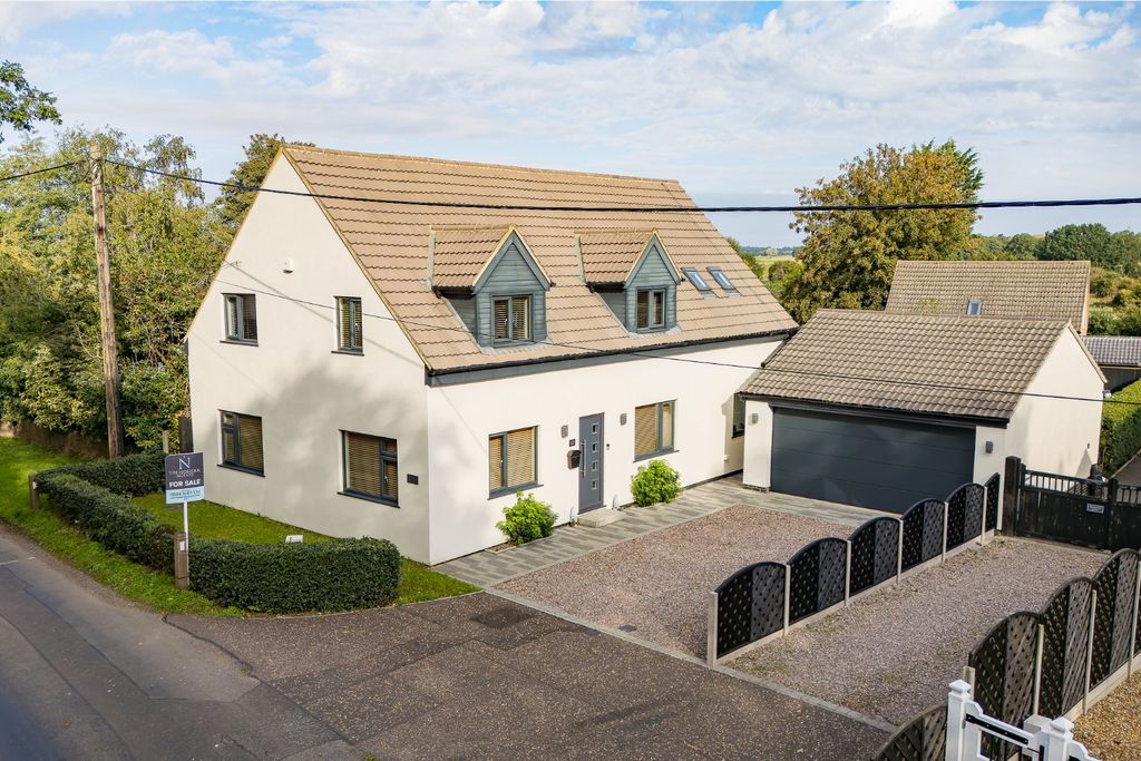 Property photo 1 of 44 5216953