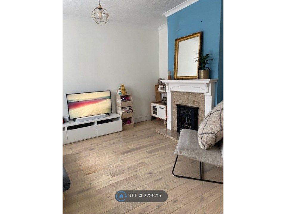 Property photo 3 of 17 Living Room 1