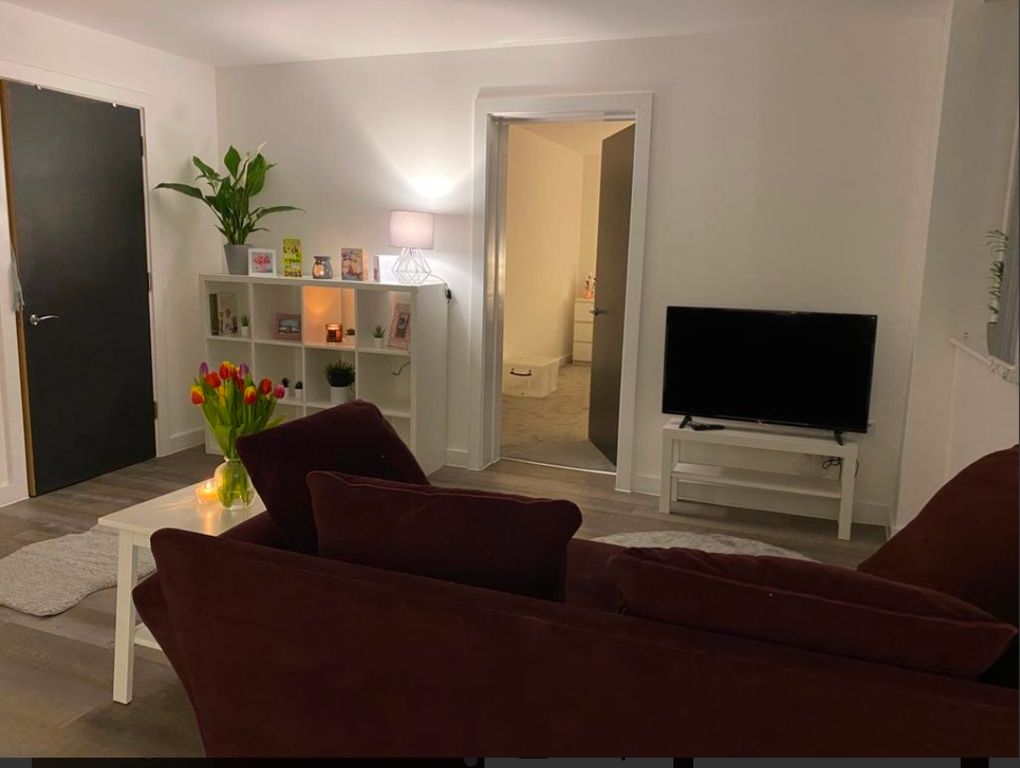 Property photo 2 of 6 Living Area