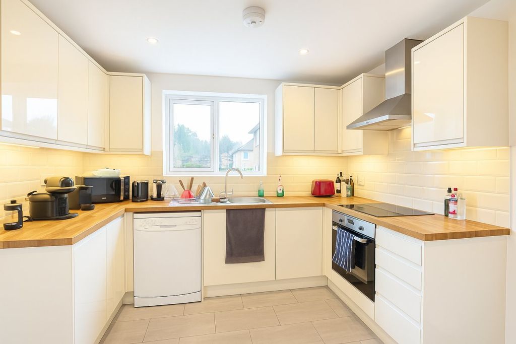 Property photo 3 of 5