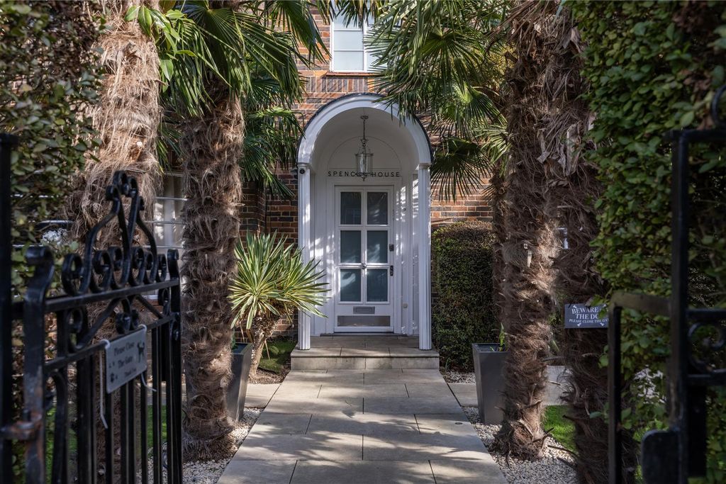 Property photo 2 of 19 7710_008.Jpg