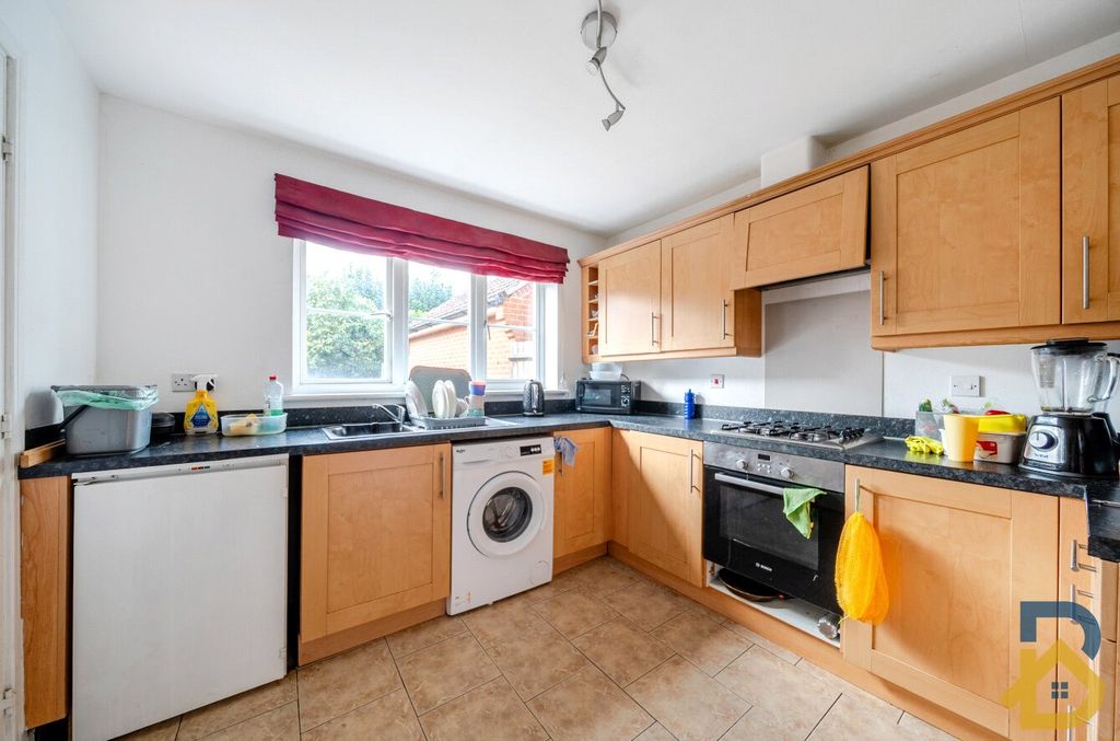 Property photo 3 of 14 Picture No. 32