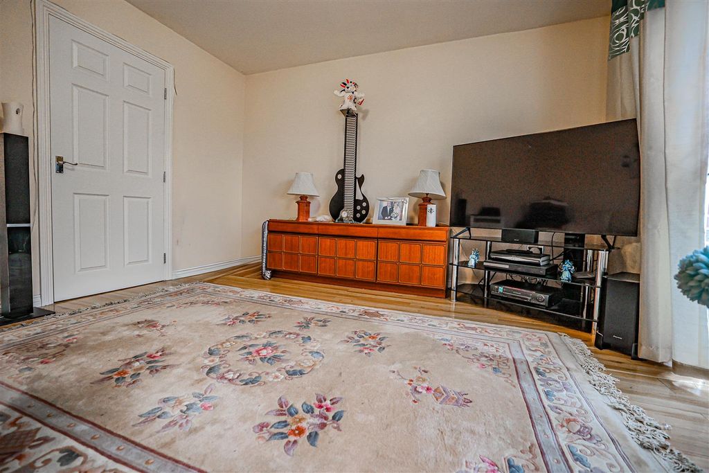 Property photo 3 of 17 980A3160-1.Jpg