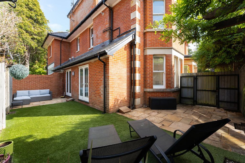 Property photo 3 of 17