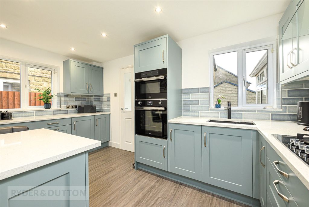 Property photo 3 of 23 Picture No. 33