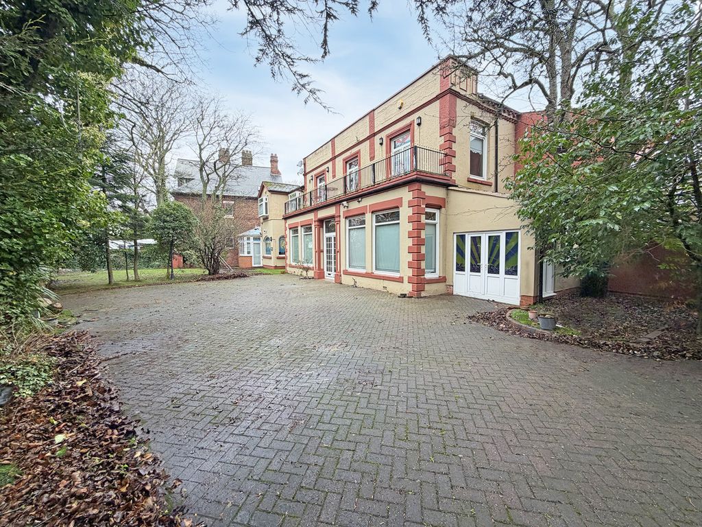 Property photo 1 of 50