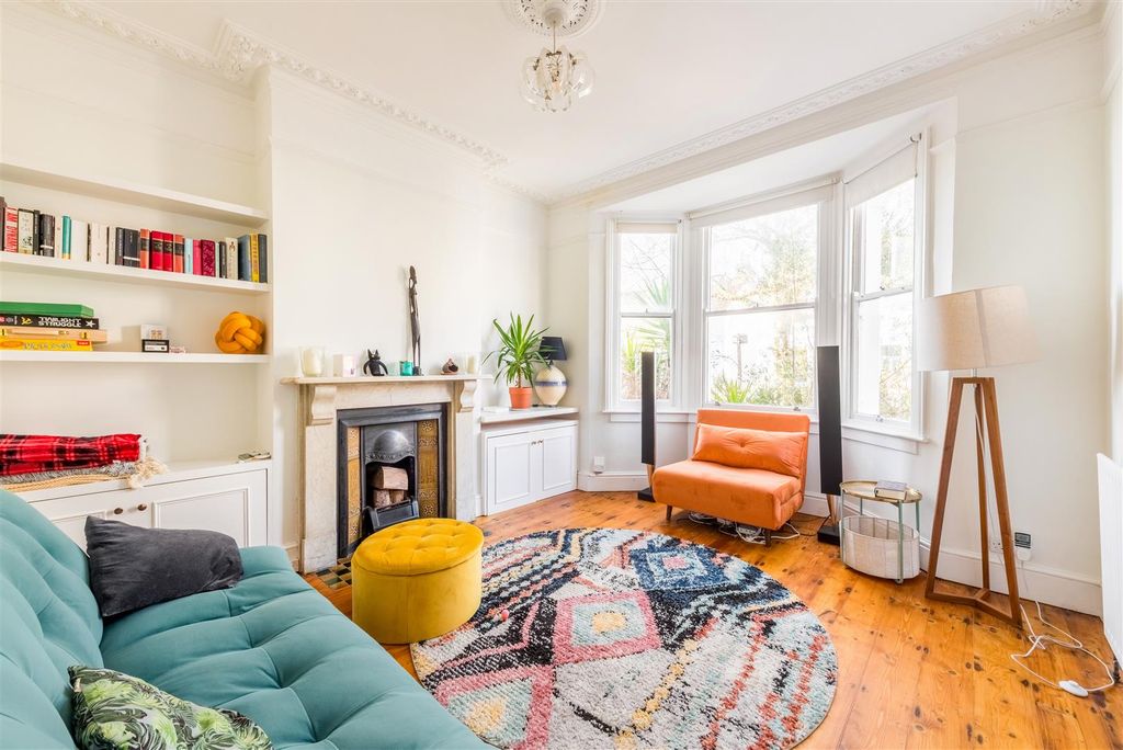 Property photo 2 of 26 20 Waldegrave Road-12.Jpg