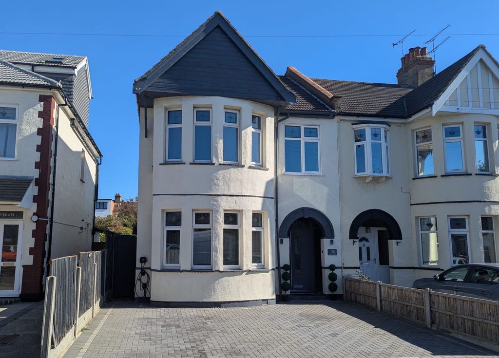 Property photo 1 of 25 Front