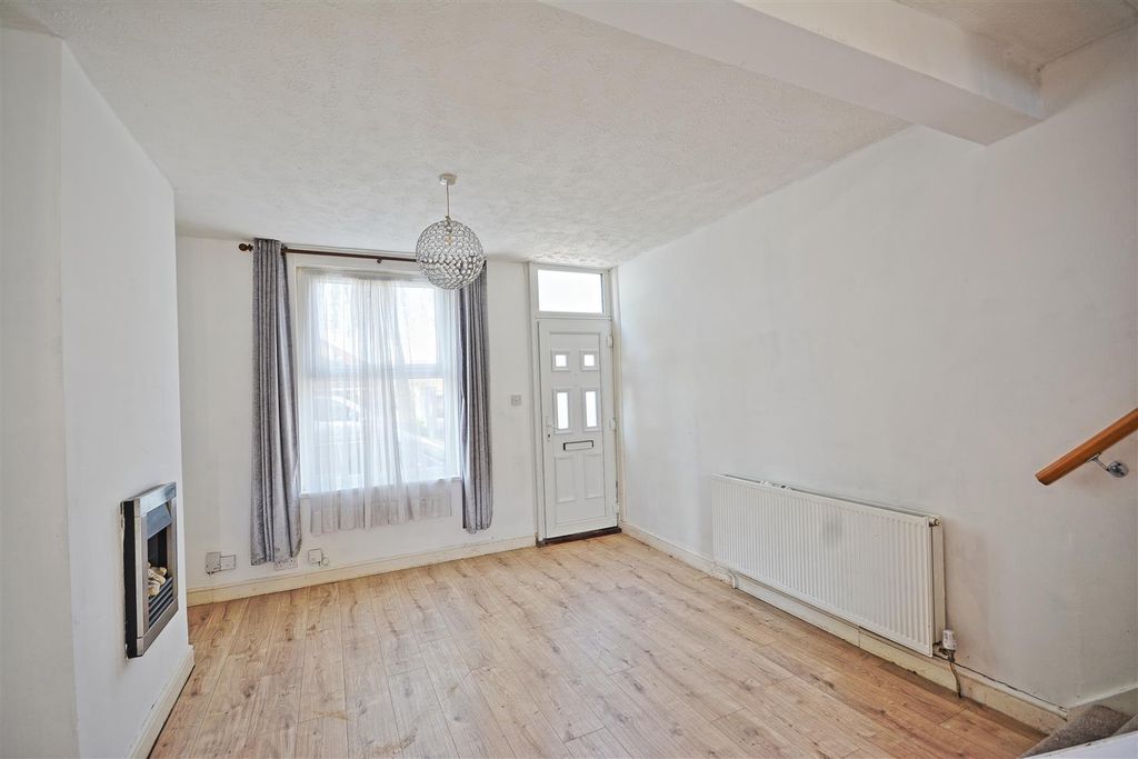 Property photo 2 of 9 1.Jpg