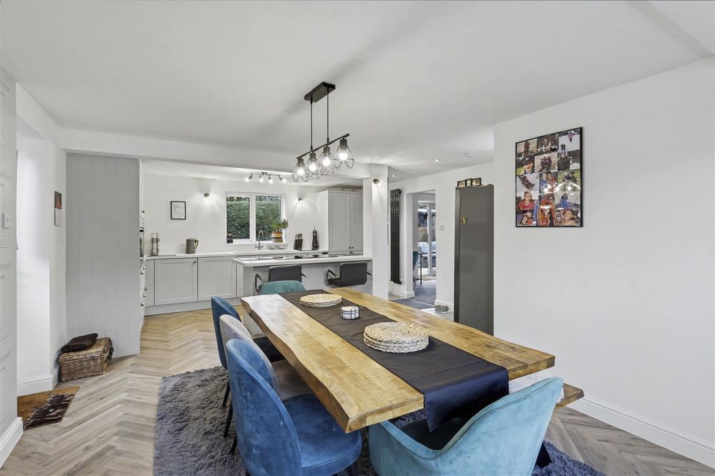 Property photo 2 of 25 Peasland_6.Jpg