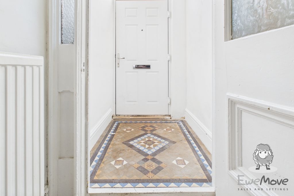 Property photo 2 of 15 38