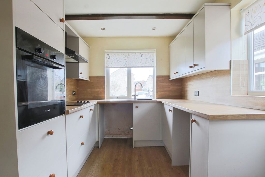 Property photo 2 of 12 4832024