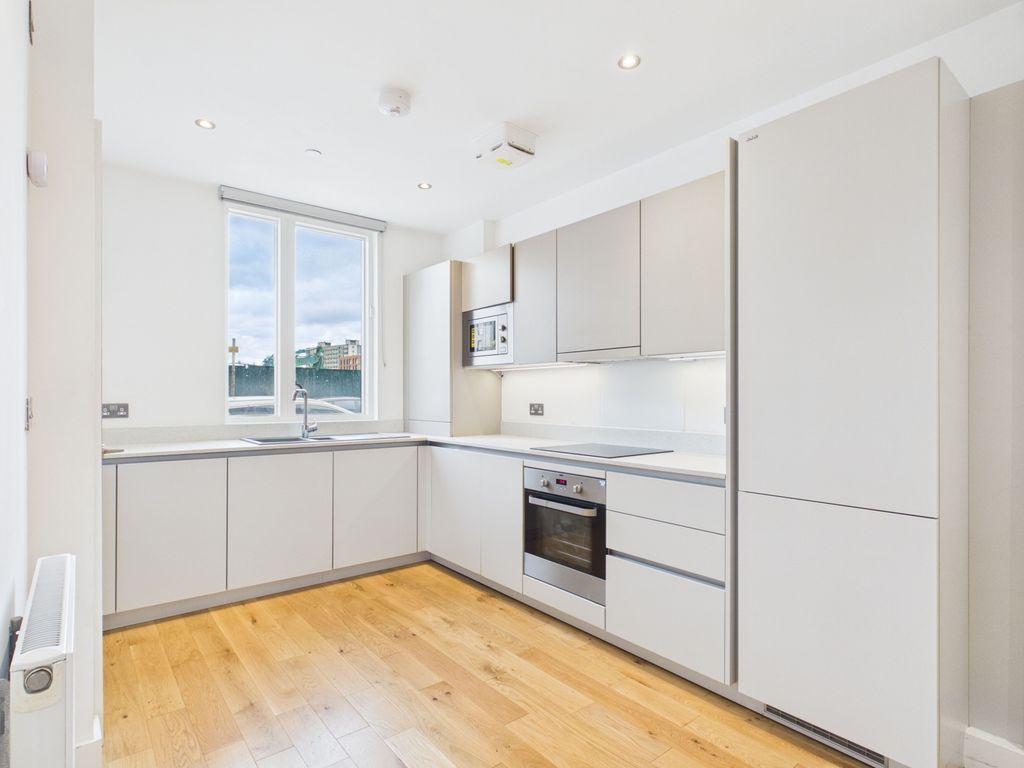 Property photo 3 of 13 Ewemove - Cleminson St - Kitchen