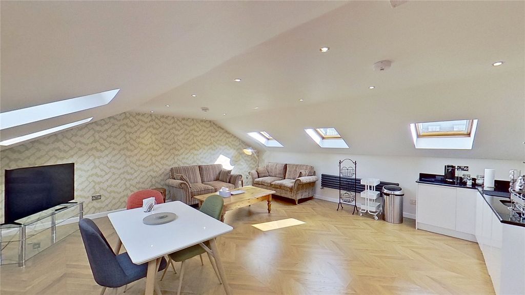Property photo 3 of 12 Picture No. 03