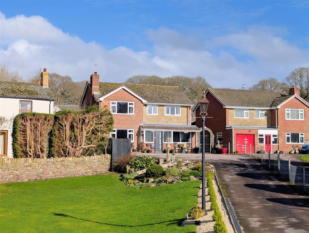 Property photo 1 of 30