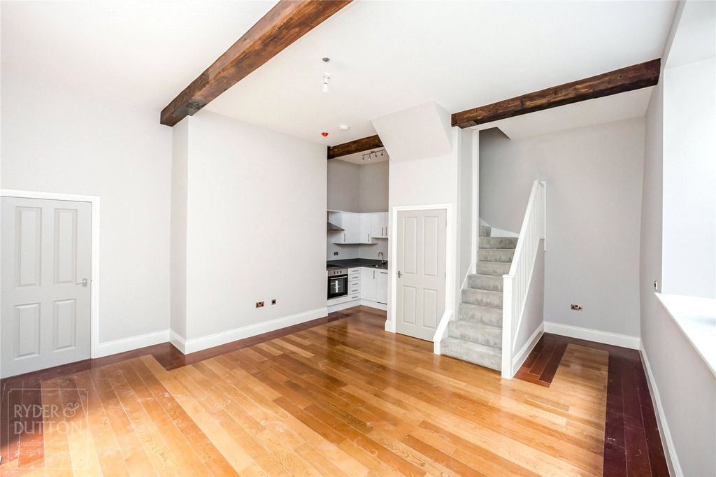 Property photo 2 of 16 Living Room