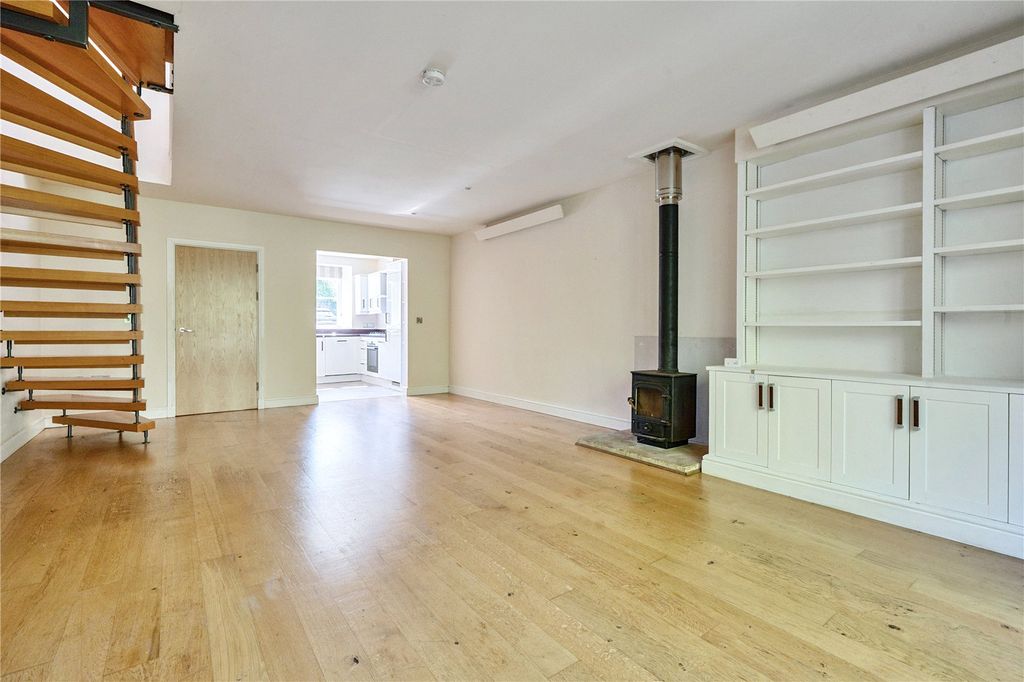 Property photo 3 of 20 Picture No. 24