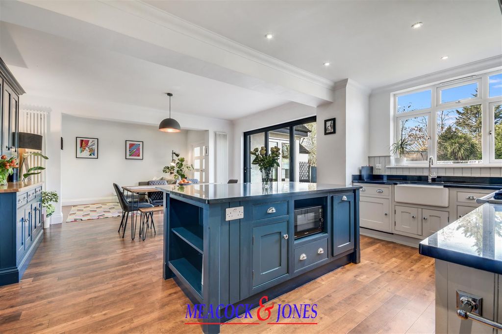 Property photo 2 of 34 Dsc_0098-Dsc_0102.Jpg