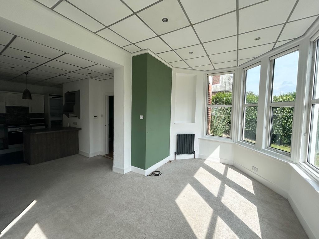 Property photo 3 of 10 Living Area