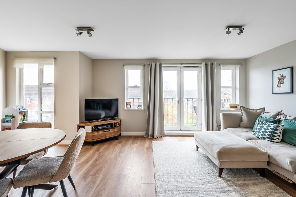 Property photo 3 of 14 5