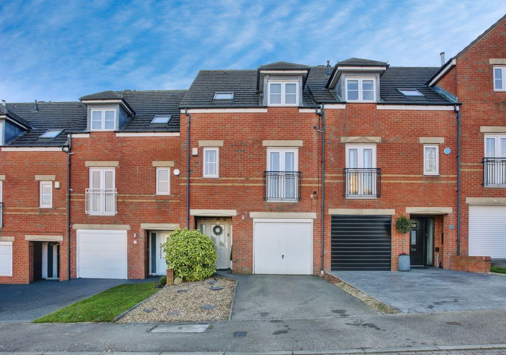 Property photo 1 of 15 Front