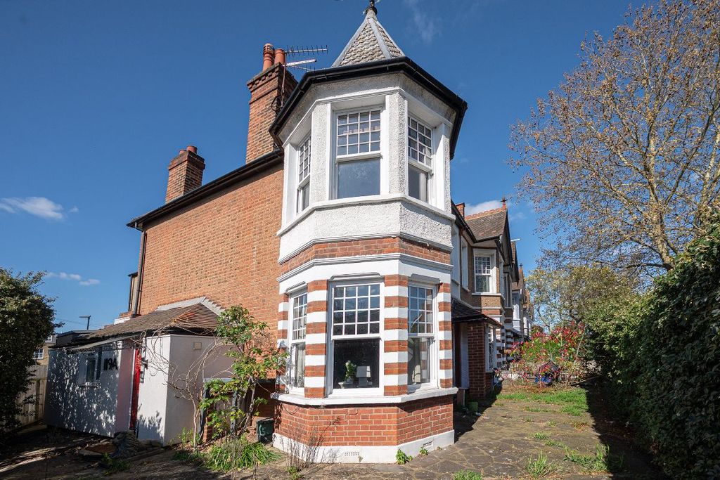 Property photo 1 of 16