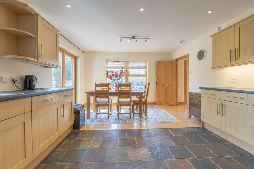 Property photo 3 of 29