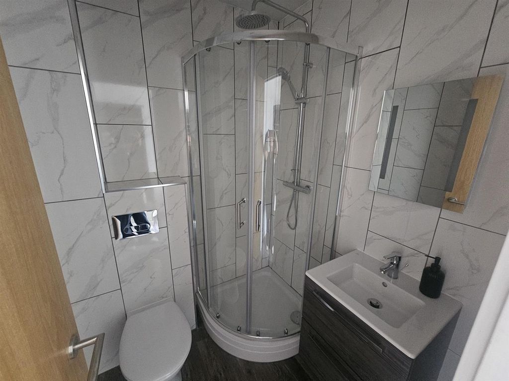 Property photo 3 of 9 1000044635.Jpg