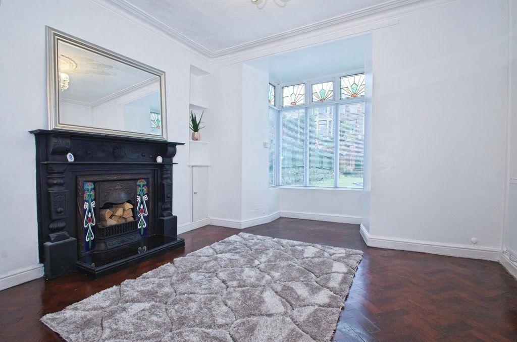 Property photo 3 of 27