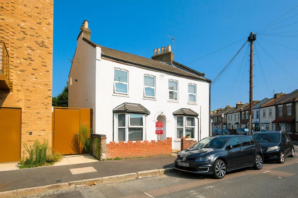 Property photo 1 of 22 36 Adine Road-25_Web.Jpg