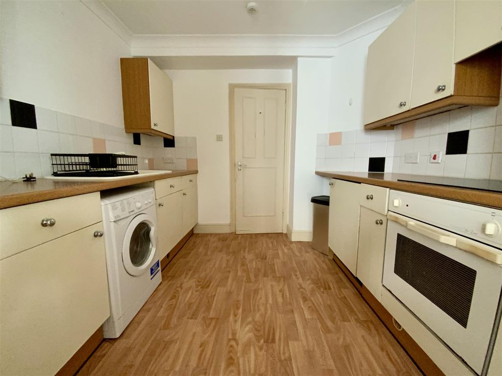 Property photo 3 of 6 46093395.Jpeg