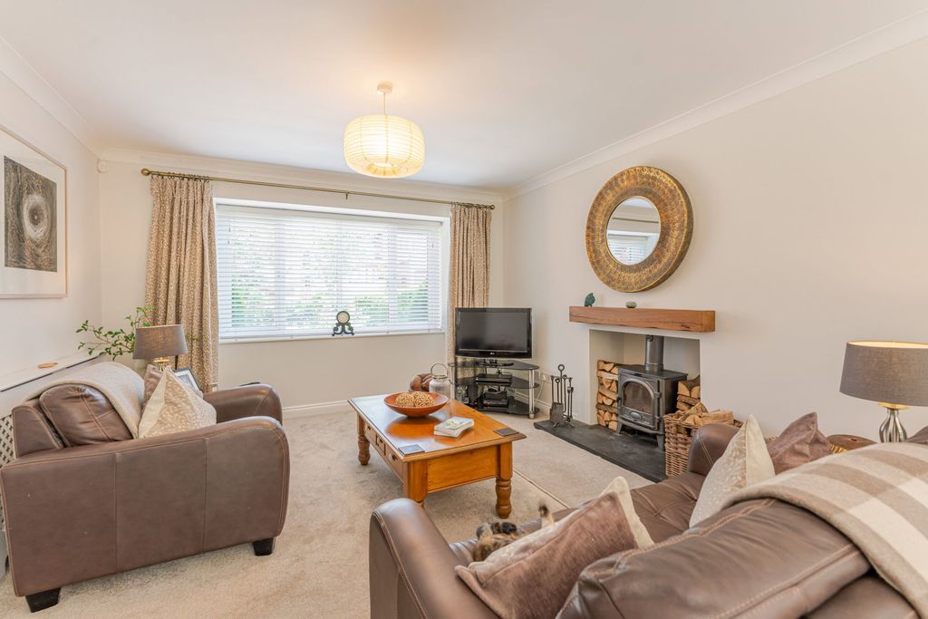 Property photo 3 of 45