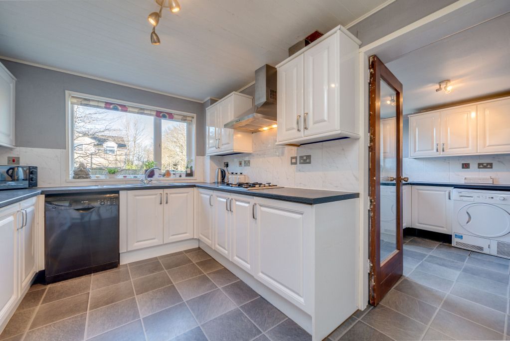 Property photo 2 of 23 Kitchen