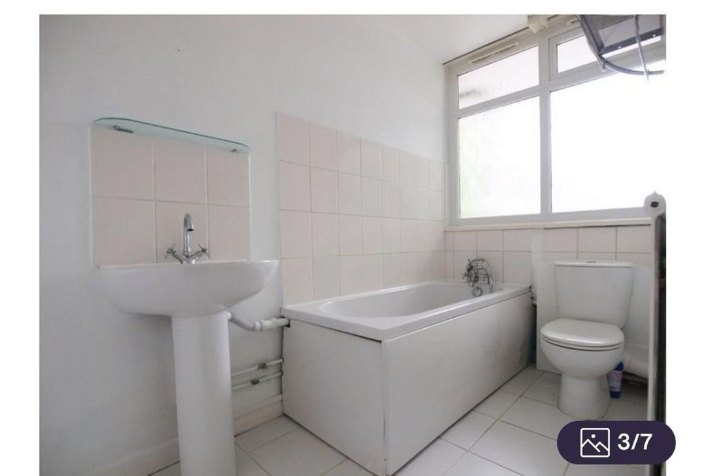 Property photo 3 of 4