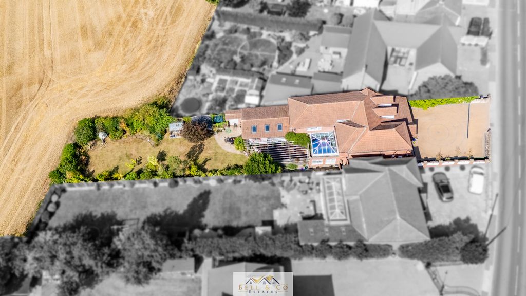 Property photo 2 of 46 Aerial 2