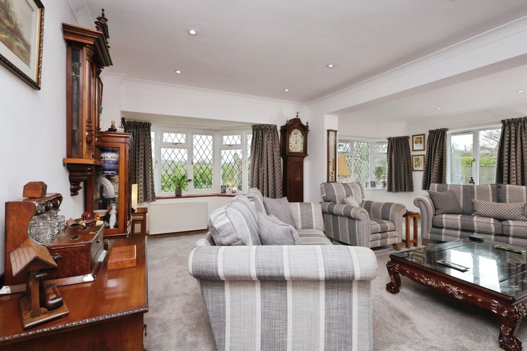 Property photo 2 of 43 Pbox-Img.Jpg